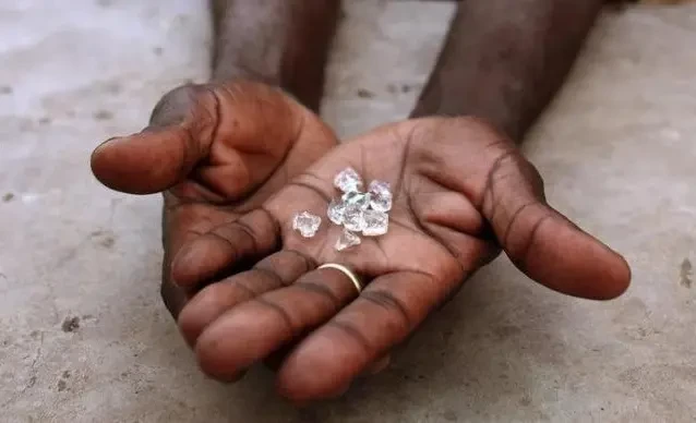 A ética das máquinas de fazer diamantes