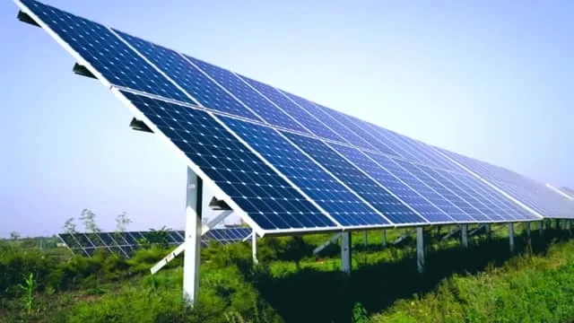 Panneaux solaires et stockage d'énergie