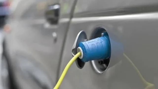 شحن بطارية EV