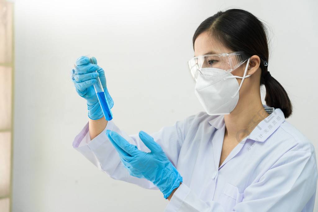 关于佩戴适当个人防护设备的详细信息