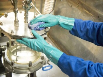 您应该多久检查一次实验室设备？