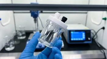 مفارقة الشفافية: إتقان الدقة الهشة للخلايا المصنوعة بالكامل من الكوارتز