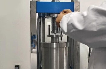 什么是等静压机