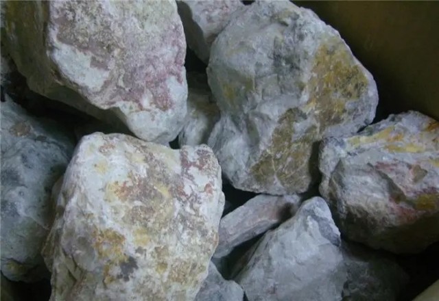 mineral de litio