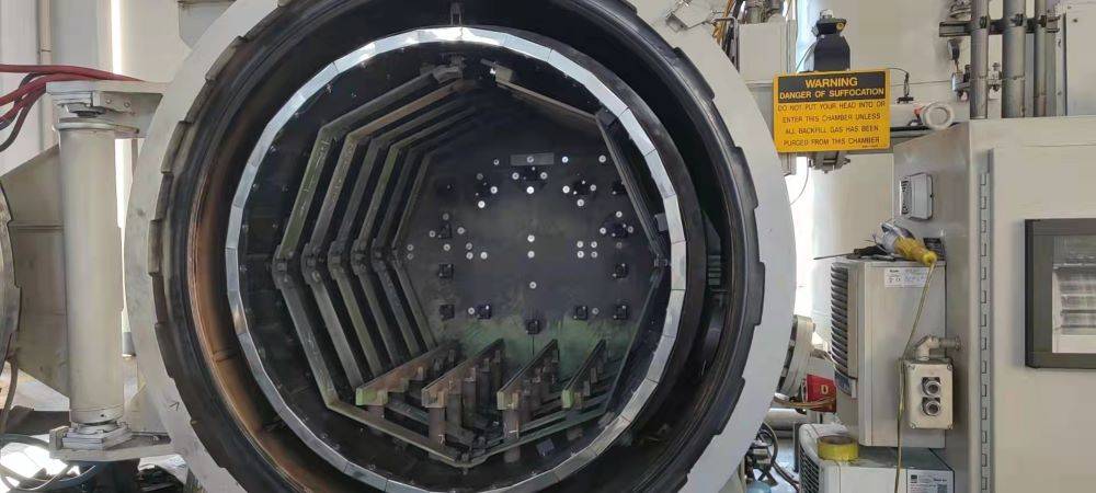 التلبيد بالضغط الساخن