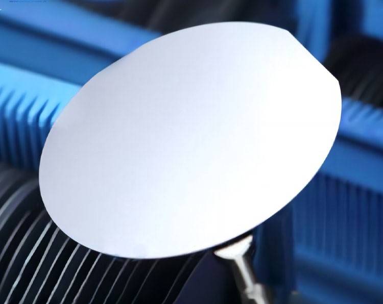 Capa fina monocristalina de arseniuro de galio (GaAs)