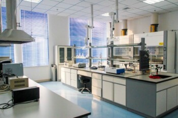 Scelta del forno a muffola giusto per le esigenze del laboratorio
