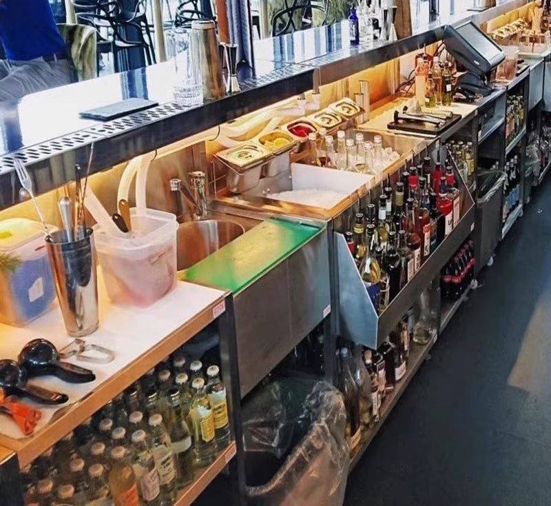 Traditional Bar Displays