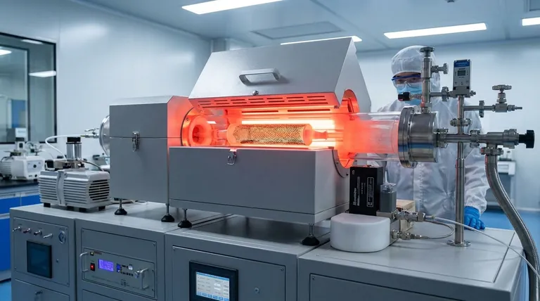 O que é a síntese de nanomateriais por deposição química a vapor? Alcance Pureza Inigualável na Fabricação de Nanomateriais