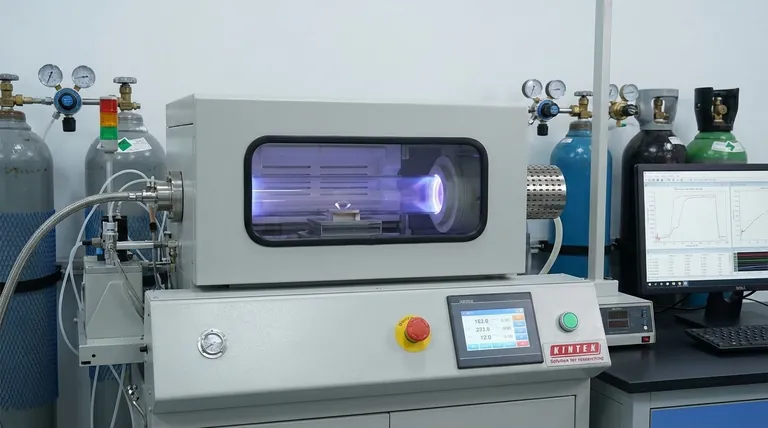 CVD 방식으로 실험실에서 재배한 다이아몬드는 어떻게 만들어지나요? 인공 보석의 과학을 알아보세요