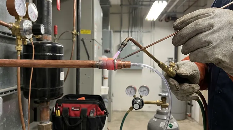 ¿Cuál es la temperatura de soldadura fuerte (brazing) en HVAC? Domina la unión perfecta para sistemas a prueba de fugas