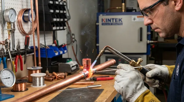 銅のろう付けの温度は何度ですか?完璧な接合のための熱をマスターする