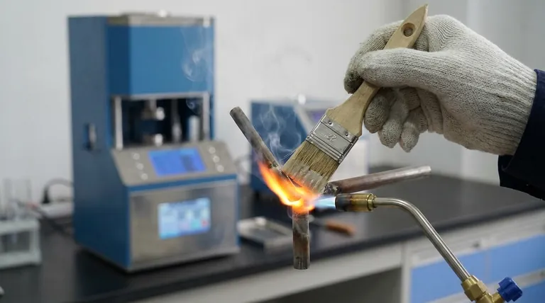 Il fondente per brasatura è diverso dal fondente per saldatura? Una guida alla scelta del prodotto chimico giusto per la vostra giunzione