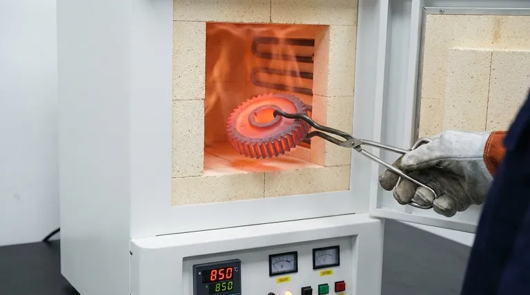 Quali proprietà sono influenzate dal trattamento termico? Una guida alla durezza, alla resistenza e alla tenacità