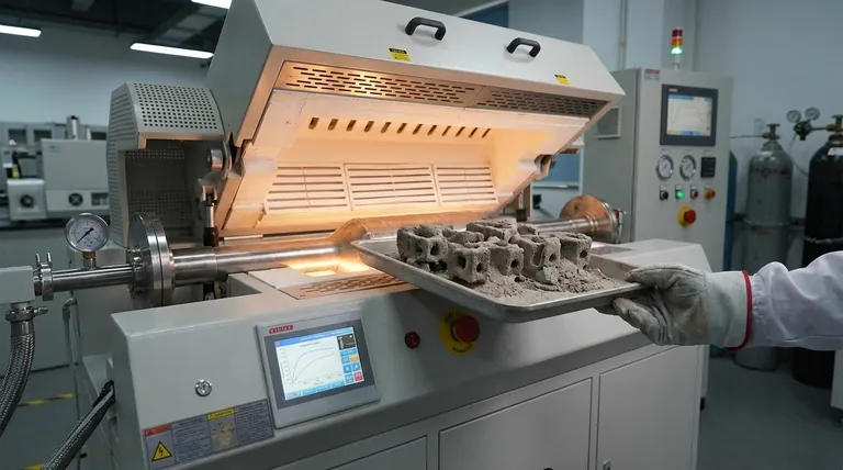 Qu'est-ce que le déliantage en fabrication additive ? L'étape critique pour des pièces métalliques solides