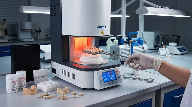 O que é um forno de porcelana dentária? A Chave para Restaurações Dentárias de Alta Qualidade e Produção Interna