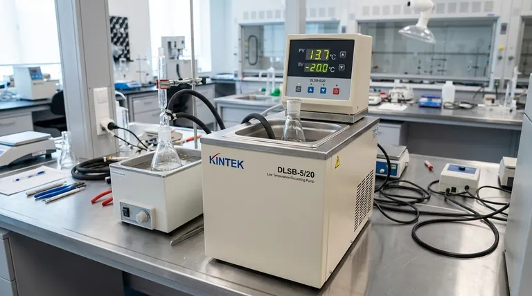 Quel est le système de refroidissement d'un four à induction ? Essentiel pour une fusion sûre et fiable