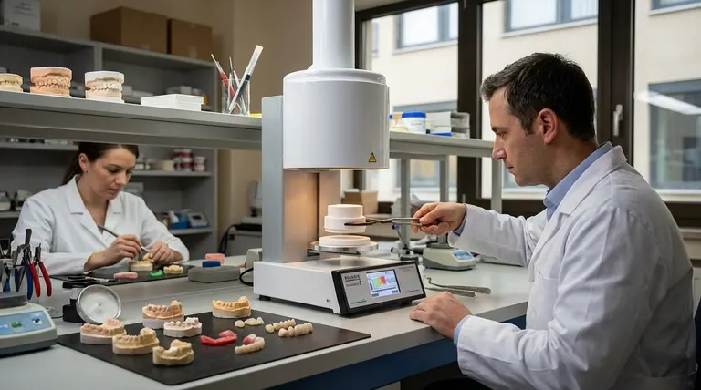 Qu'est-ce qu'un four de déliantage ? La clé d'une coulée de précision impeccable