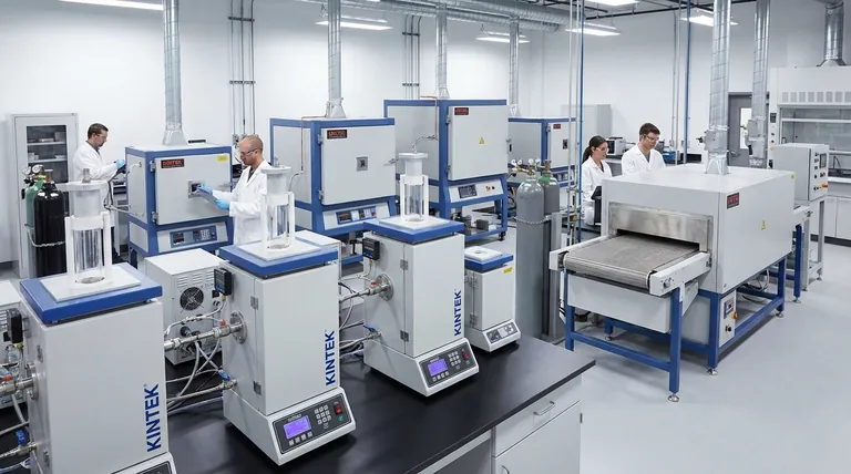 Quais são os tipos de fornos de tratamento térmico? Um guia para escolher a tecnologia certa