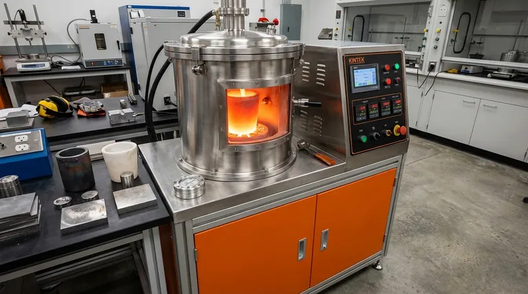 ما هو تاريخ فرن الحث؟ من اكتشاف فاراداي إلى قوة الصهر الحديثة