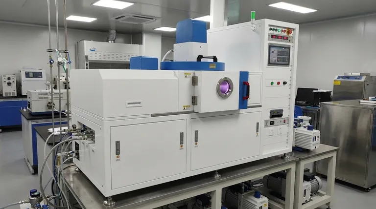 Qual é a necessidade de vácuo ao revestir filmes usando sputtering? Garantindo Pureza e Eficiência do Processo