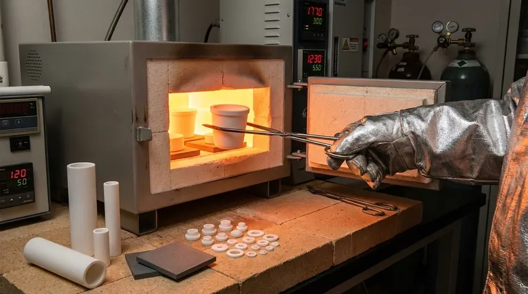 ما هي أقصى درجة حرارة للسيراميك؟ ابحث عن المادة المناسبة لتطبيقك عالي الحرارة