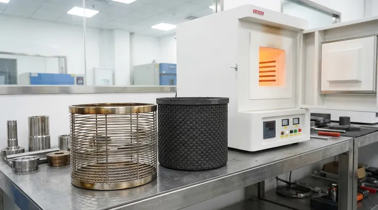 De que material é feita uma cesta de tratamento térmico? Escolha a liga correta para o seu forno