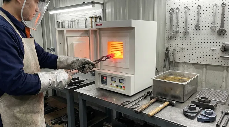 Qual é a diferença entre recozimento, revenimento e têmpera? Domine a Dureza e a Tenacidade do Metal