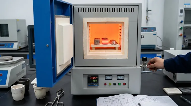 소결 온도는 어떻게 결정되나요? 밀도와 변형 사이의 균형을 마스터하세요.