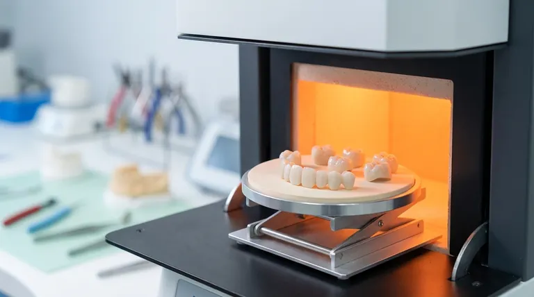 ジルコニアの焼結温度は?歯科技工所向け1400℃~1600℃の範囲ガイド