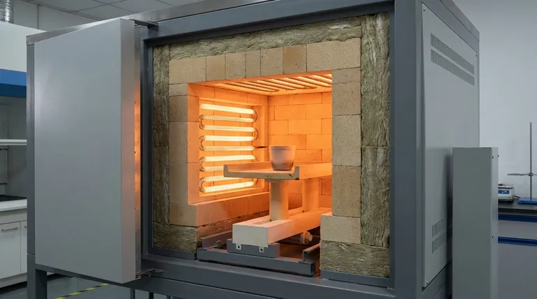 Из какого материала изготовлена внутренняя часть муфельной печи? Откройте для себя огнеупорное ядро для высокотемпературной точности