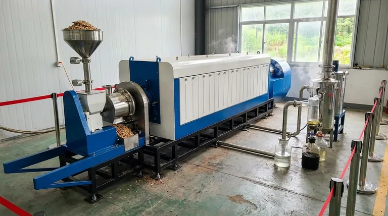 ما هي آلية التحلل الحراري للمواد الحيوية؟ دليل لتحويل الكتلة الحيوية إلى زيت حيوي وفحم حيوي وغاز