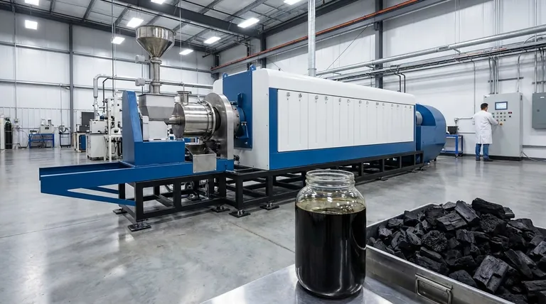 Cos'è la pirolisi lenta e veloce? Scegliere il processo giusto per bio-olio o biochar