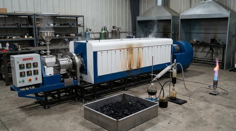 Como a temperatura afeta a pirólise da biomassa? Domine a Chave para os Rendimentos de Bionecrose, Bio-óleo e Gás de Síntese