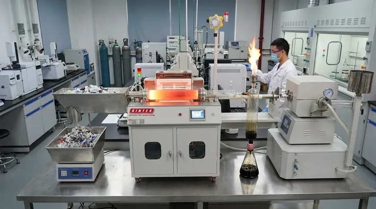 ما هو الانحلال الحراري السريع للبلاستيك؟ تحويل نفايات البلاستيك إلى زيت انحلال حراري قيّم