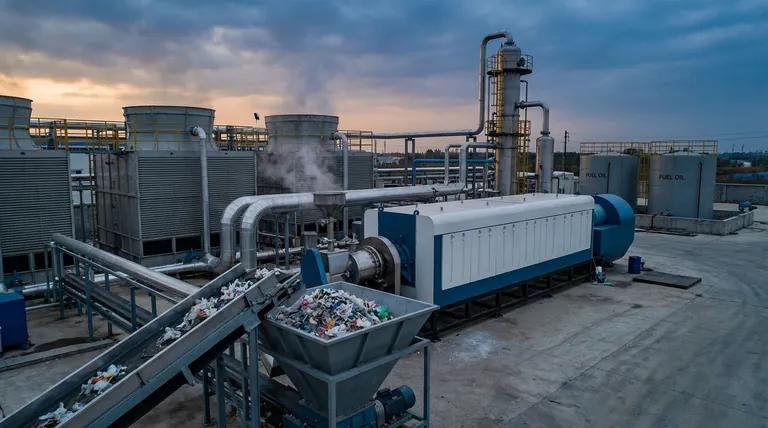 ما هي فوائد تحويل النفايات البلاستيكية إلى وقود؟ تحويل النفايات إلى مصدر طاقة قيّم