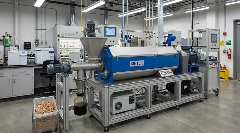 触媒は熱分解にどのような影響を与えますか？高付加価値製品のための反応経路の制御