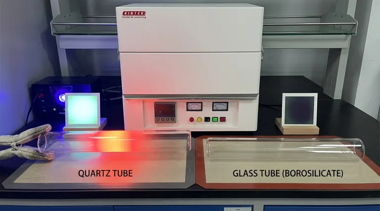 Quelle est la différence entre un tube en verre et un tube en quartz ? Un guide des performances thermiques et optiques