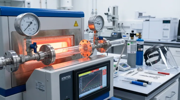 Wie viel Druck hält ein Quarzrohr aus? Die kritischen Faktoren für einen sicheren Betrieb verstehen