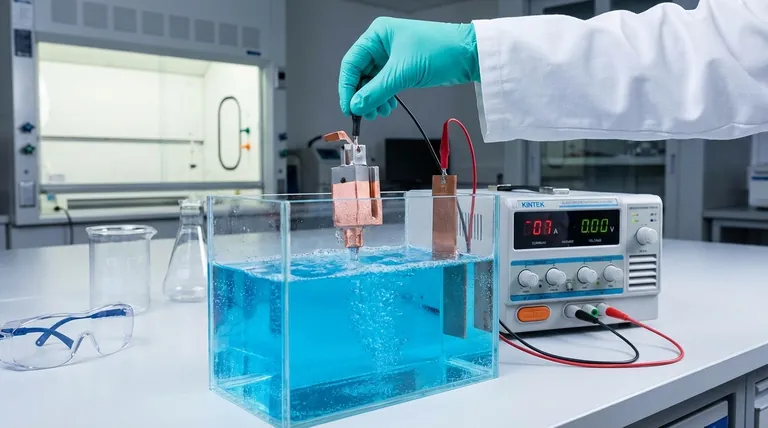 電着と電気化学的析出の違いは何ですか?これらの用語は交換可能です