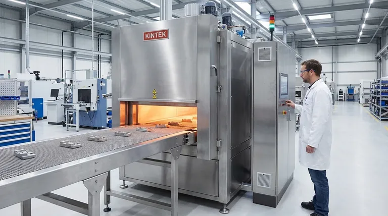 Qual máquina é usada para sinterização? Escolha o Forno Certo para Seus Materiais