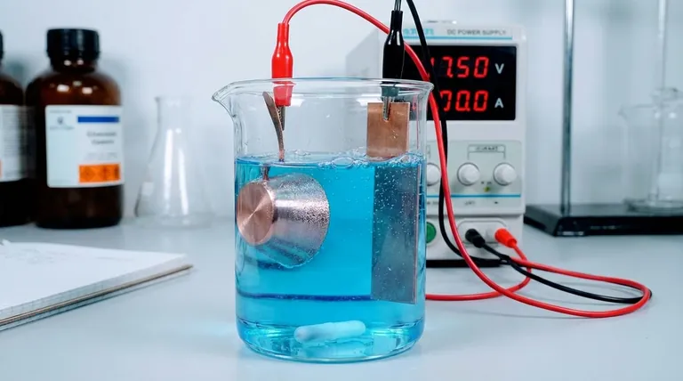 ما هو مبدأ الترسيب الكهربائي للمعادن؟ دليل للطلاء المعدني المتحكم فيه