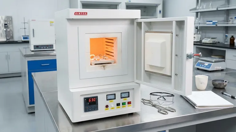Qual é a temperatura de sinterização do vidro? Domine a Janela Térmica Precisa para o Seu Vidro
