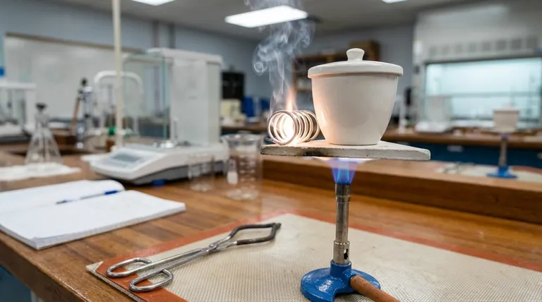 O que é um exemplo de cadinho em química? Ferramentas Essenciais para Reações de Alta Temperatura