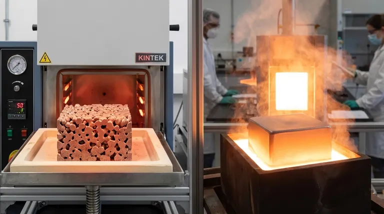 ¿Cuál es la diferencia entre sinterización y fusión? Explicación del procesamiento en estado sólido frente a fase líquida