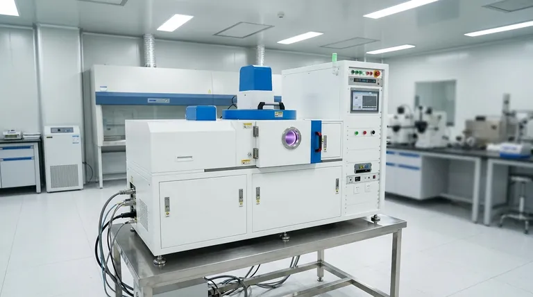 Que tipo de sistema de pulverização catódica é usado para depositar filmes finos de ZnO? Descubra a Pulverização Catódica por Magnetron RF para Filmes Superiores