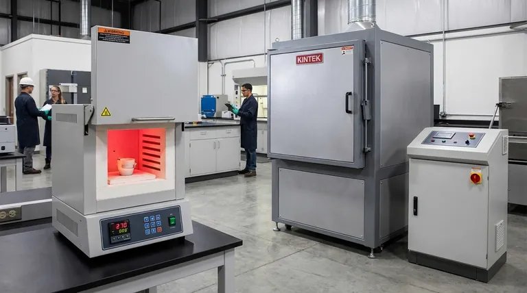 ¿Cuál es la diferencia entre un horno de mufla y un horno de cámara? Entienda las Distinciones Clave para Su Laboratorio