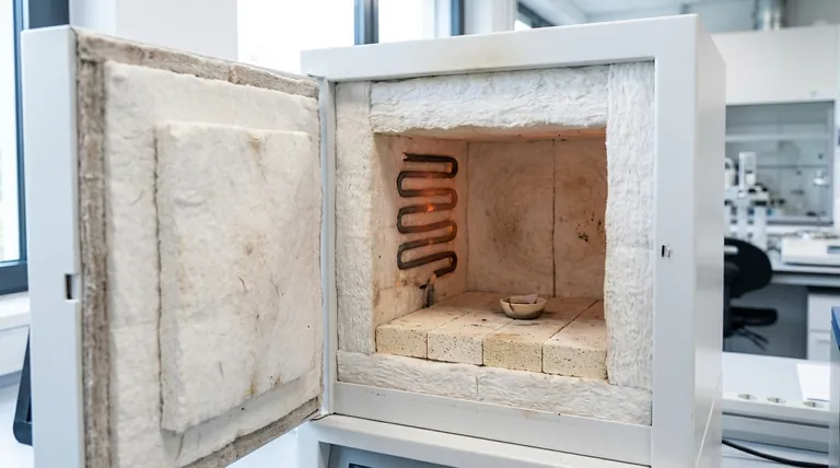 Quel isolant est utilisé dans un four à moufle ? Choisissez le bon réfractaire pour vos besoins en chaleur