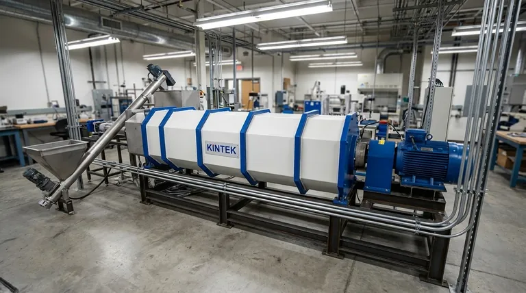 ما هو الفرق بين الانحلال الحراري بالميكروويف والانحلال الحراري التقليدي؟ اختر طريقة التسخين المناسبة لعمليتك