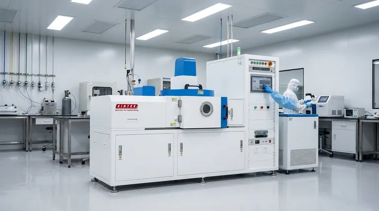 Каков процесс нанесения тонкопленочных оптических покрытий? Прецизионное управление светом для линз и зеркал